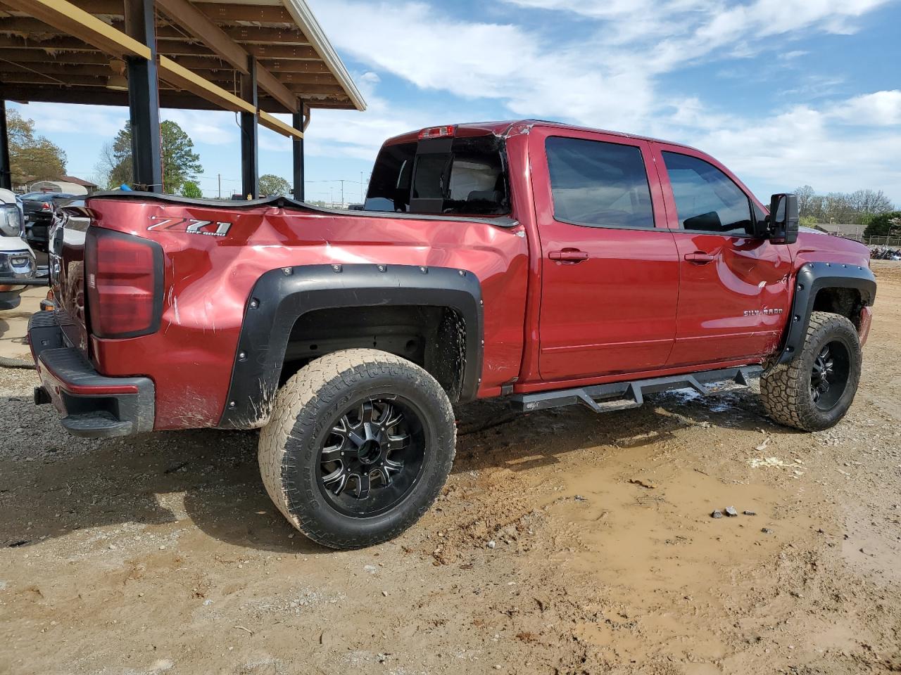 Photo 2 VIN: 3GCUKREC3JG415636 - CHEVROLET SILVERADO 