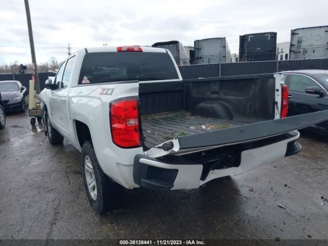 Photo 2 VIN: 3GCUKREC3JG453433 - CHEVROLET SILVERADO 1500 