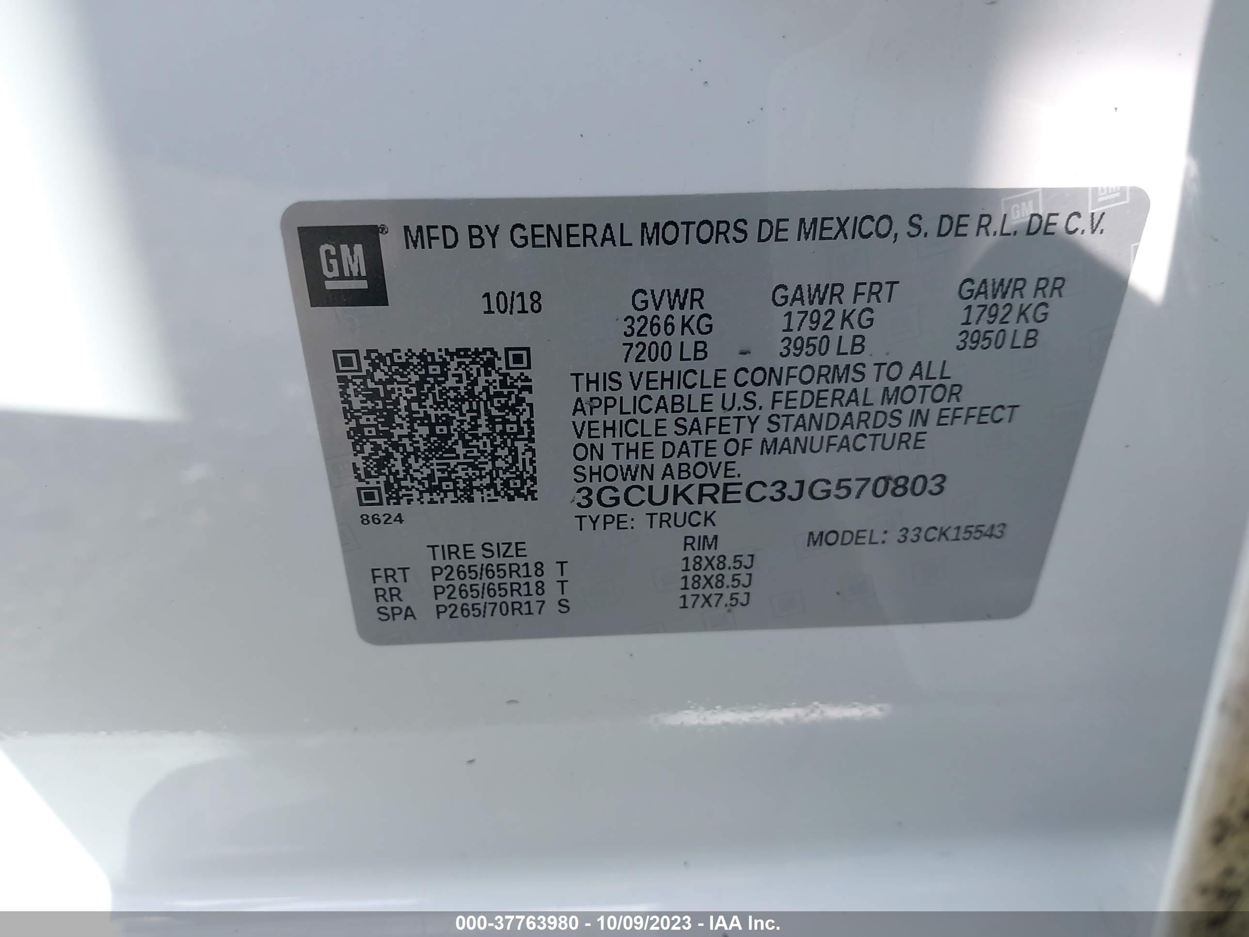 Photo 8 VIN: 3GCUKREC3JG570803 - CHEVROLET SILVERADO 1500 