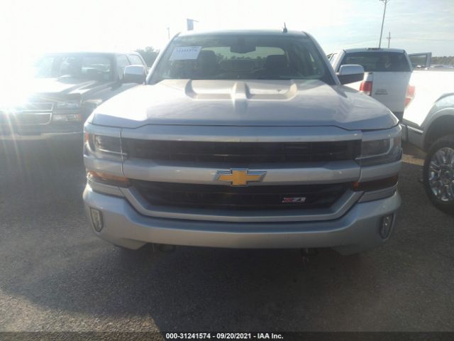 Photo 5 VIN: 3GCUKREC3JG646973 - CHEVROLET SILVERADO 1500 