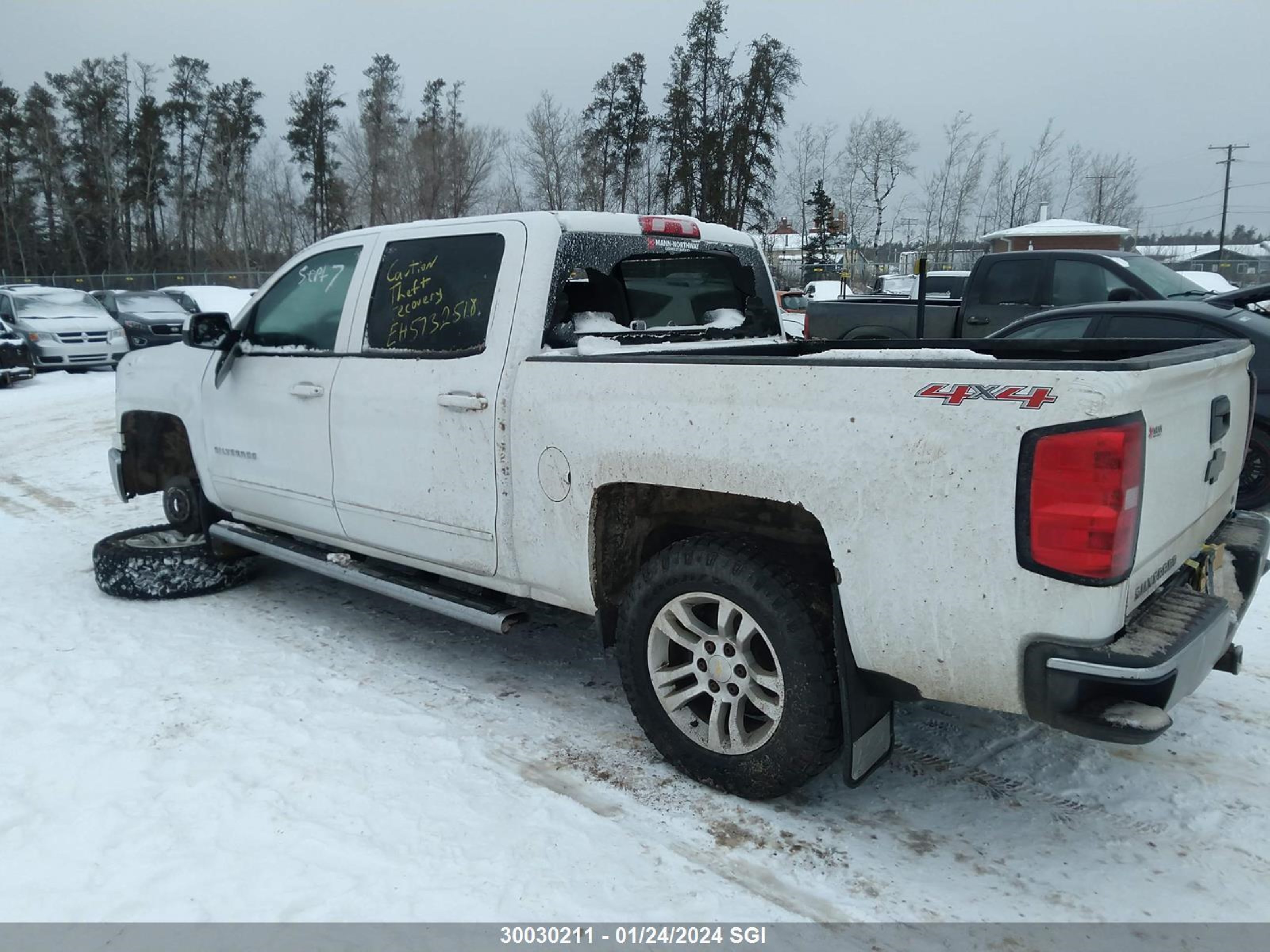 Photo 2 VIN: 3GCUKREC4FG352831 - CHEVROLET SILVERADO 