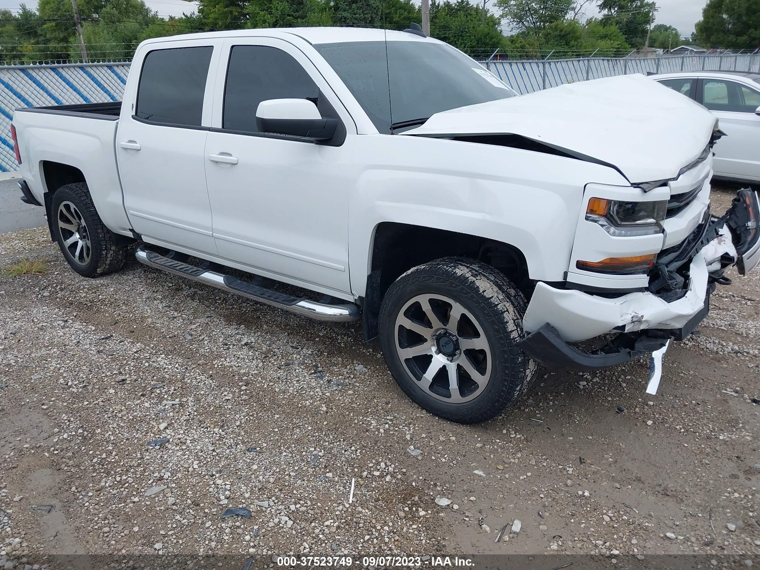 Photo 12 VIN: 3GCUKREC4GG105097 - CHEVROLET SILVERADO 