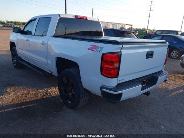 Photo 2 VIN: 3GCUKREC4JG447947 - CHEVROLET SILVERADO 