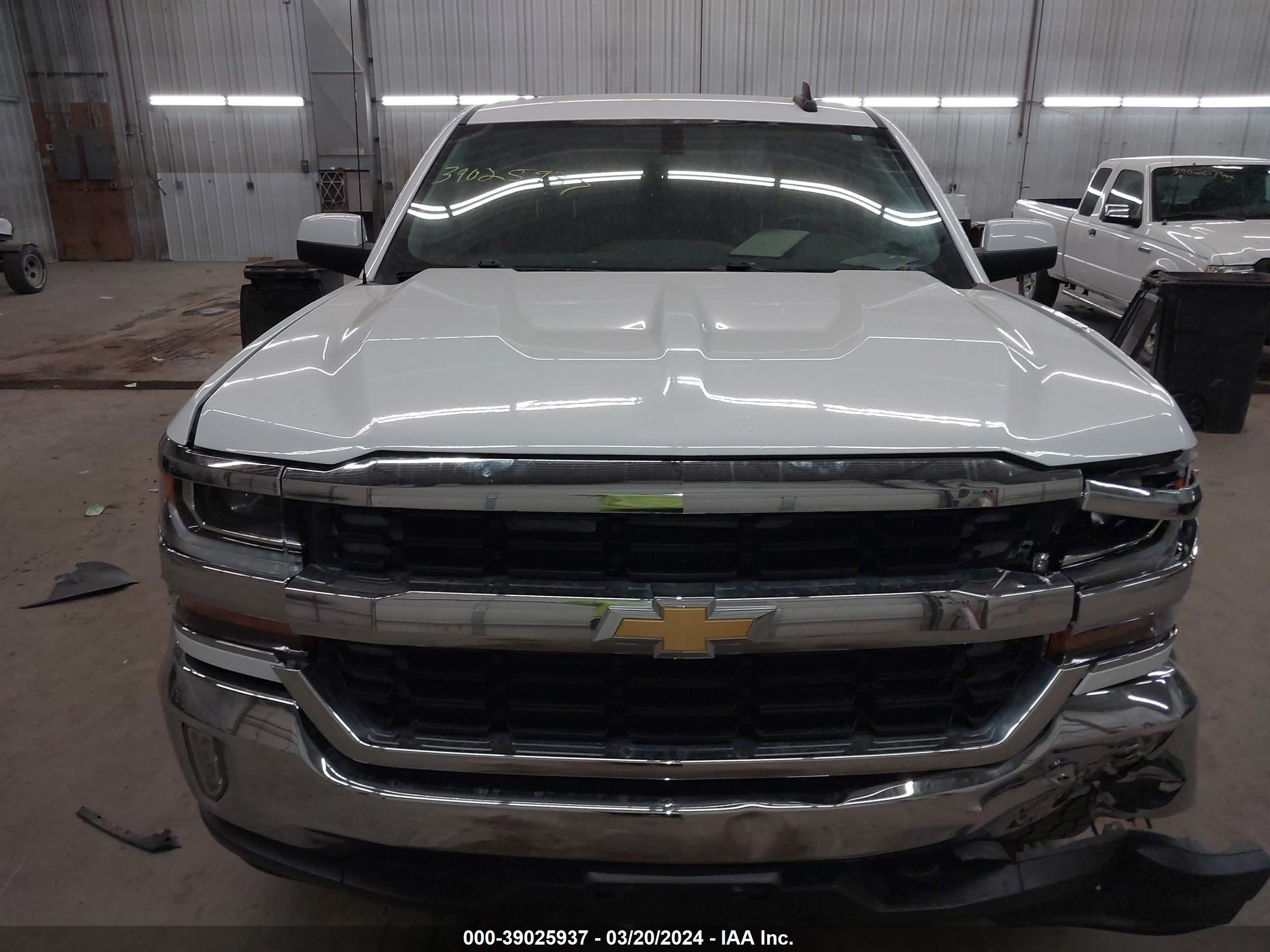 Photo 11 VIN: 3GCUKREC5GG323775 - CHEVROLET SILVERADO 