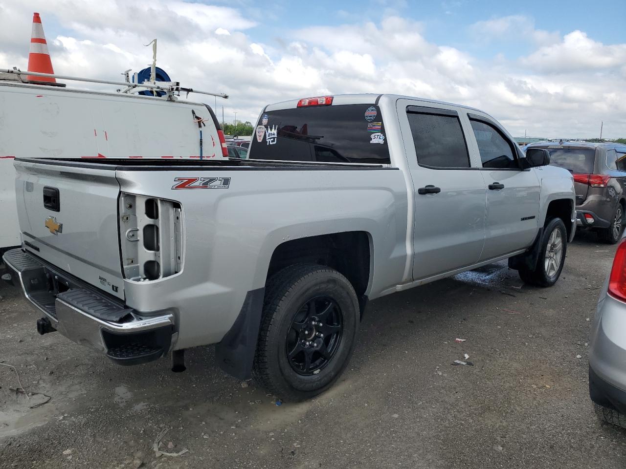 Photo 2 VIN: 3GCUKREC6EG183345 - CHEVROLET SILVERADO 