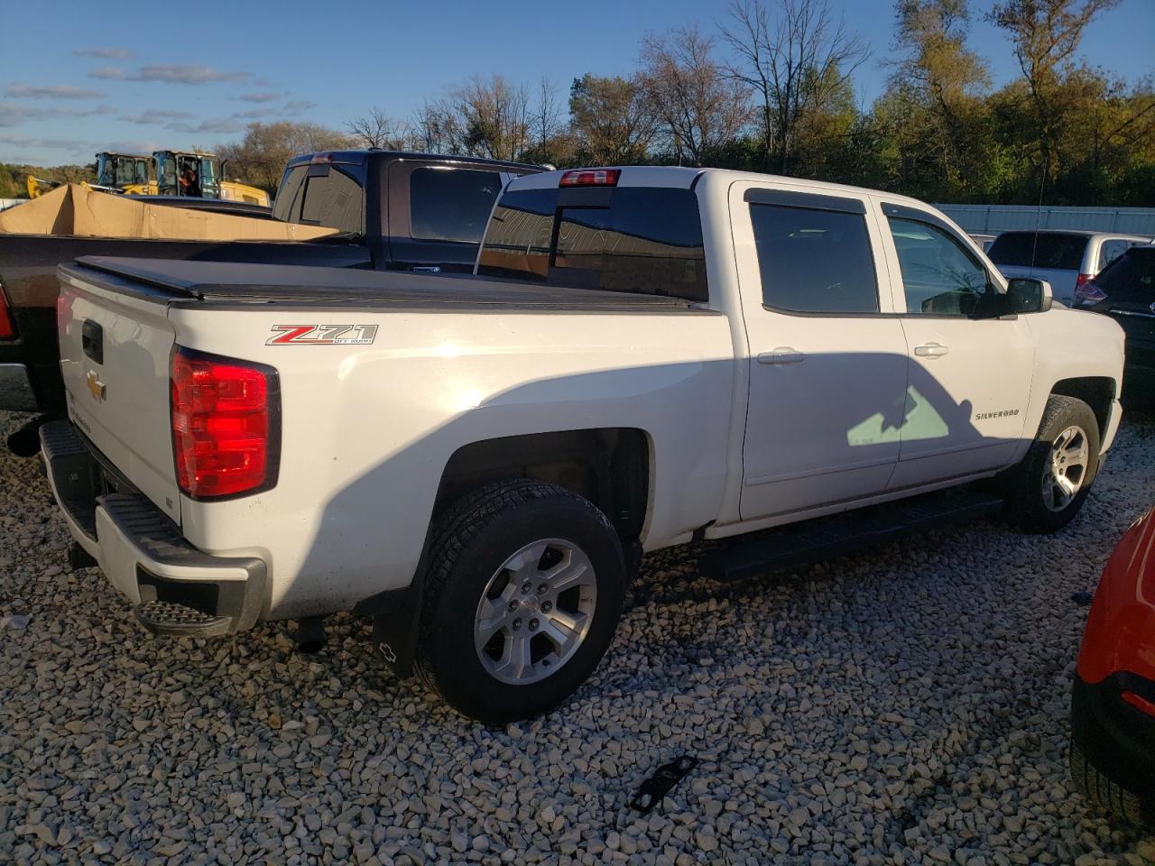 Photo 2 VIN: 3GCUKREC6GG241358 - CHEVROLET SILVERADO 