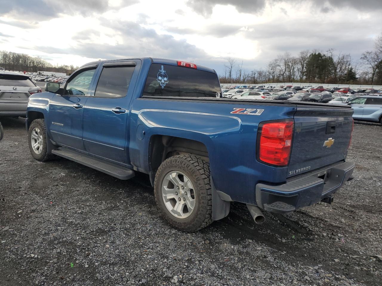 Photo 1 VIN: 3GCUKREC6HG127782 - CHEVROLET SILVERADO 