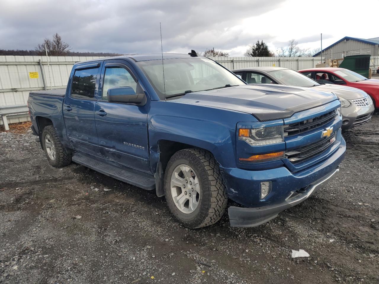 Photo 3 VIN: 3GCUKREC6HG127782 - CHEVROLET SILVERADO 