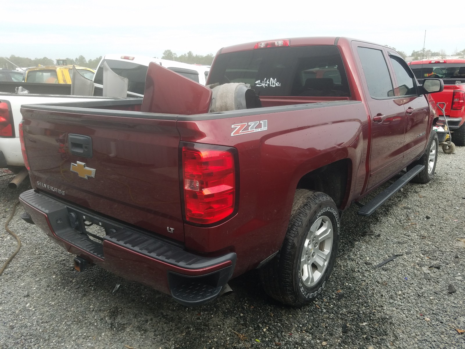 Photo 3 VIN: 3GCUKREC6HG256847 - CHEVROLET SILVERADO 