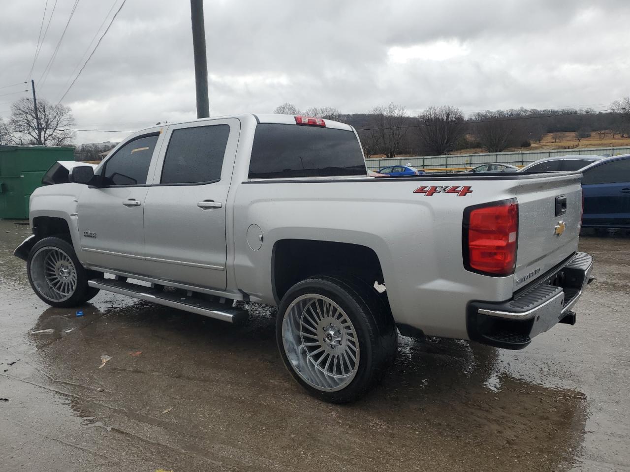 Photo 1 VIN: 3GCUKREC6JG572772 - CHEVROLET SILVERADO 