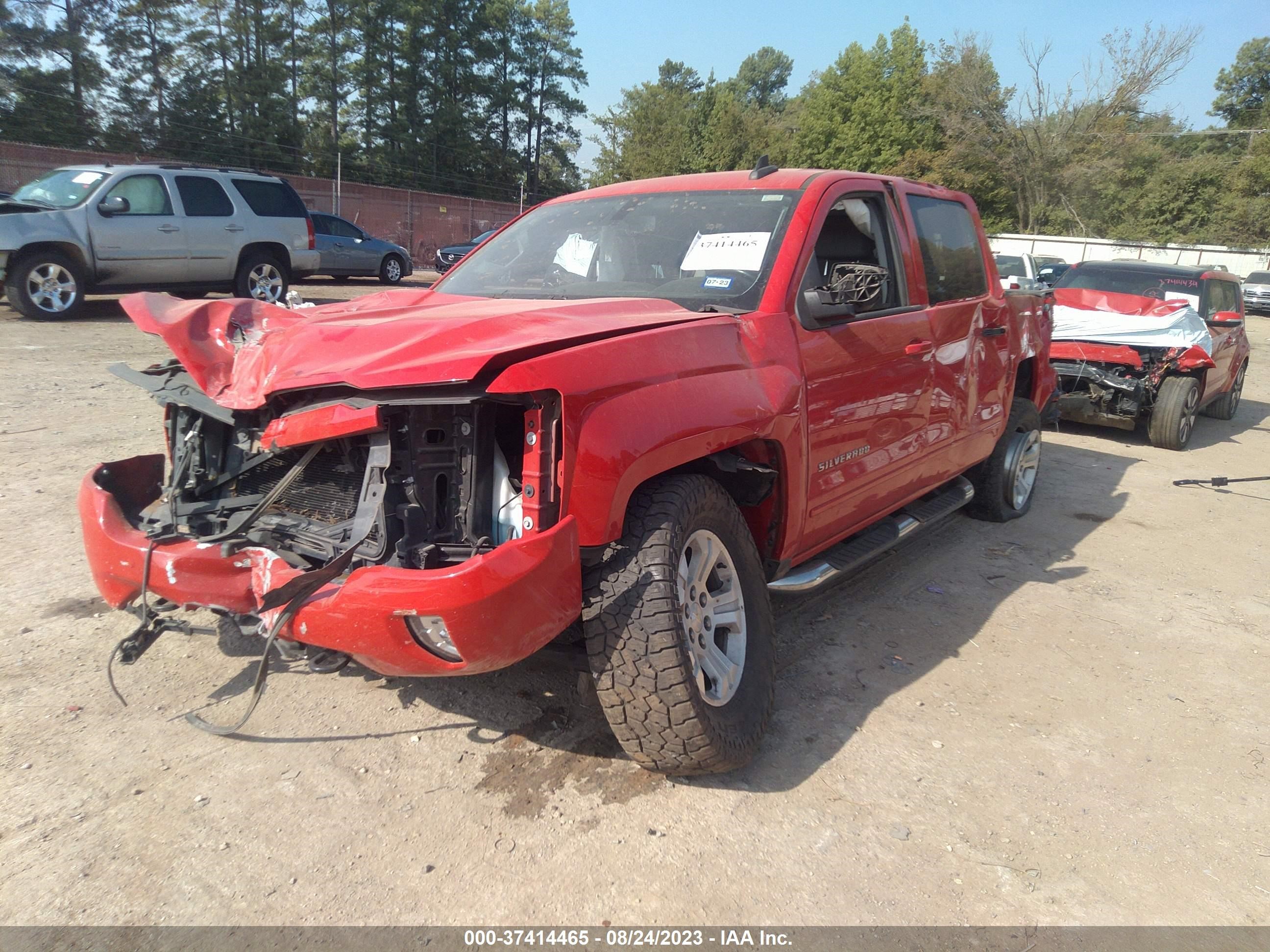 Photo 1 VIN: 3GCUKREC7JG101973 - CHEVROLET SILVERADO 