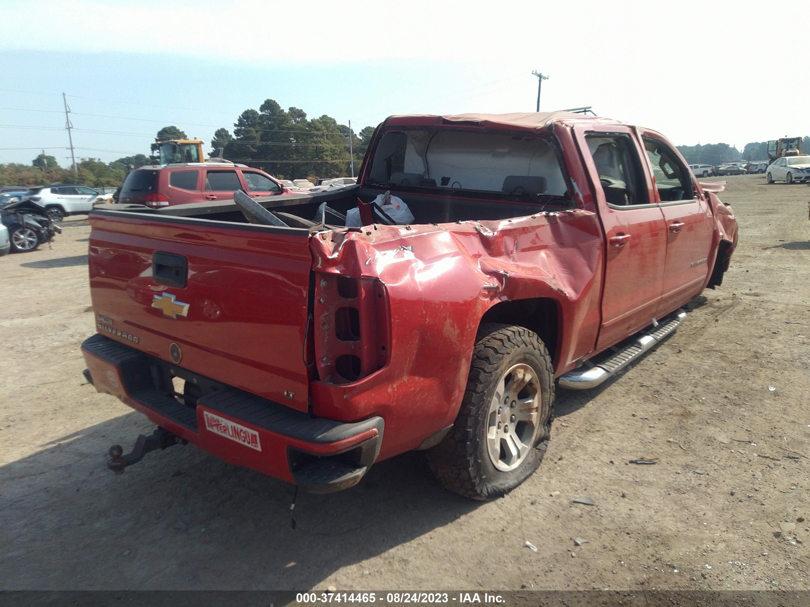 Photo 3 VIN: 3GCUKREC7JG101973 - CHEVROLET SILVERADO 