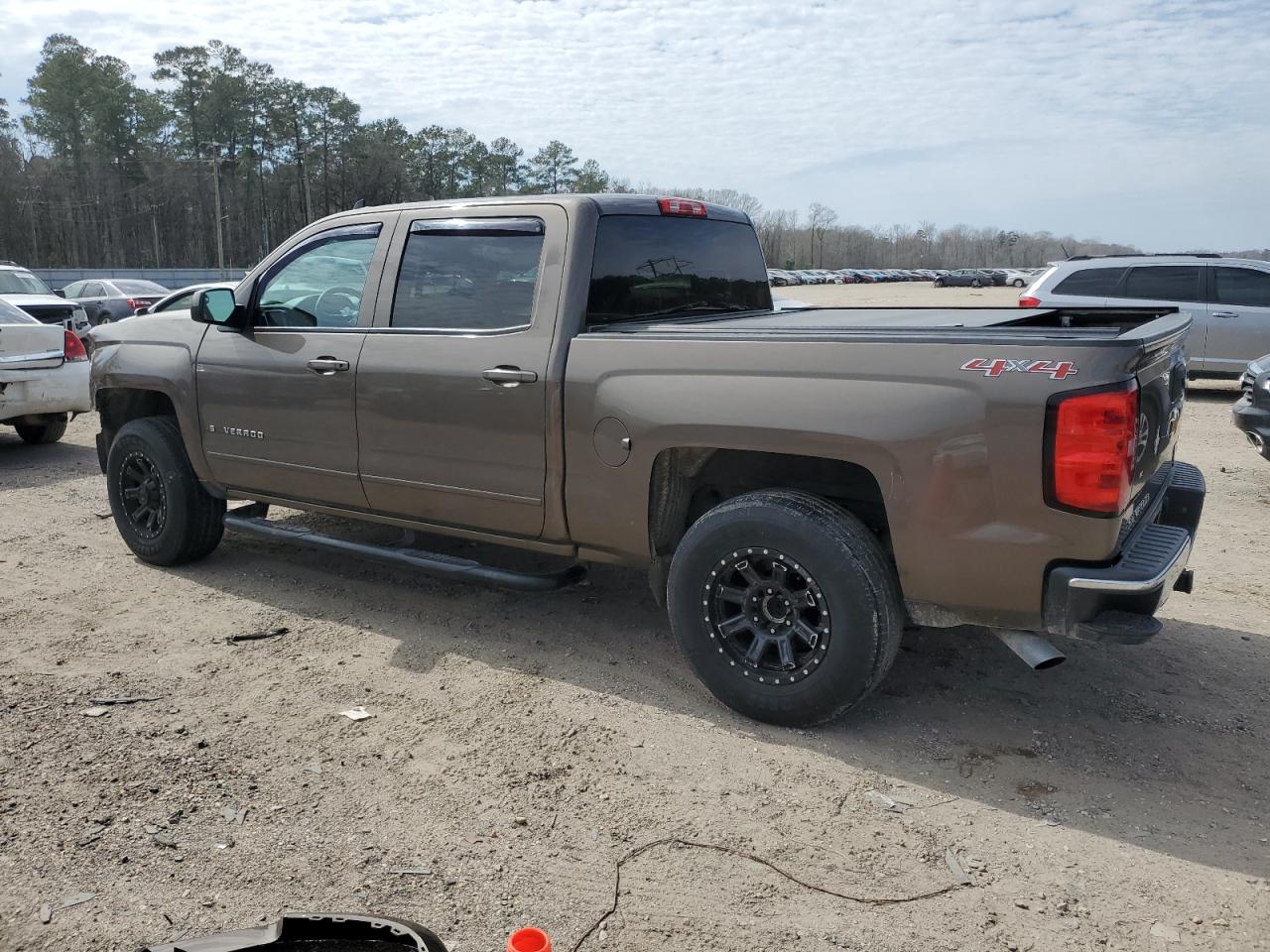 Photo 1 VIN: 3GCUKREC8FG192565 - CHEVROLET SILVERADO 