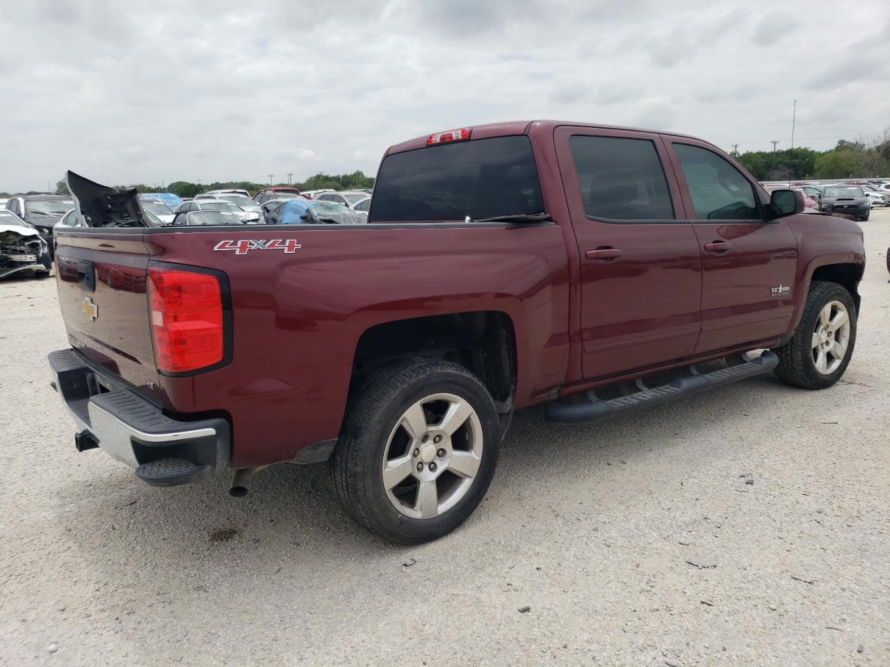 Photo 2 VIN: 3GCUKREC8HG156779 - CHEVROLET SILVERADO 