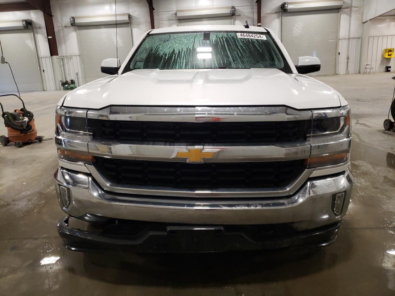 Photo 4 VIN: 3GCUKREC8HG215118 - CHEVROLET SILVERADO 