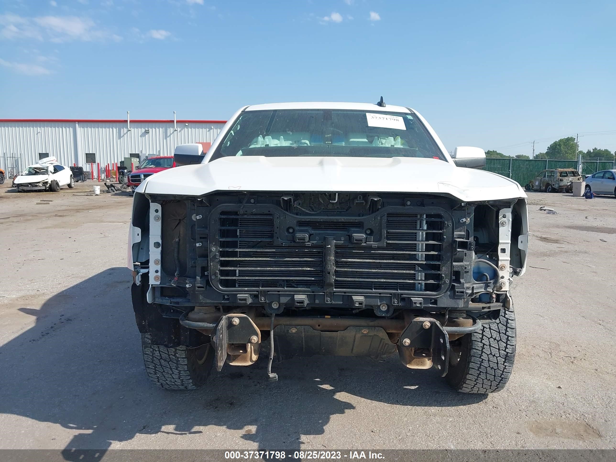 Photo 11 VIN: 3GCUKREC8HG344976 - CHEVROLET SILVERADO 