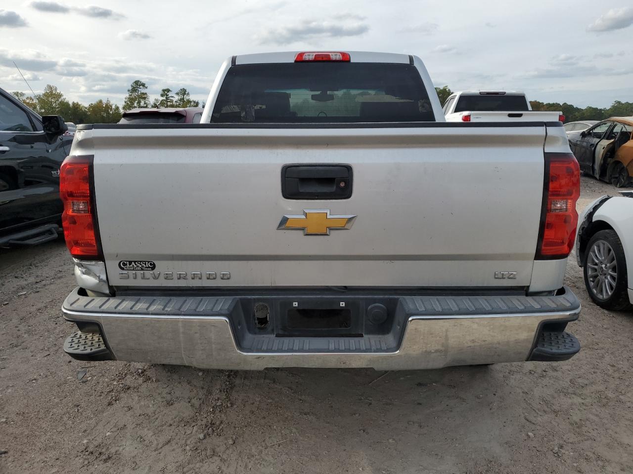 Photo 5 VIN: 3GCUKREC8HG404982 - CHEVROLET SILVERADO 