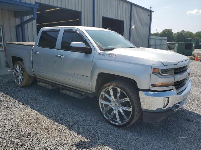 Photo 3 VIN: 3GCUKREC8JG173846 - CHEVROLET SILVERADO 