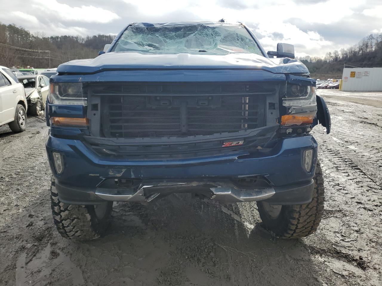 Photo 5 VIN: 3GCUKREC8JG190758 - CHEVROLET SILVERADO 