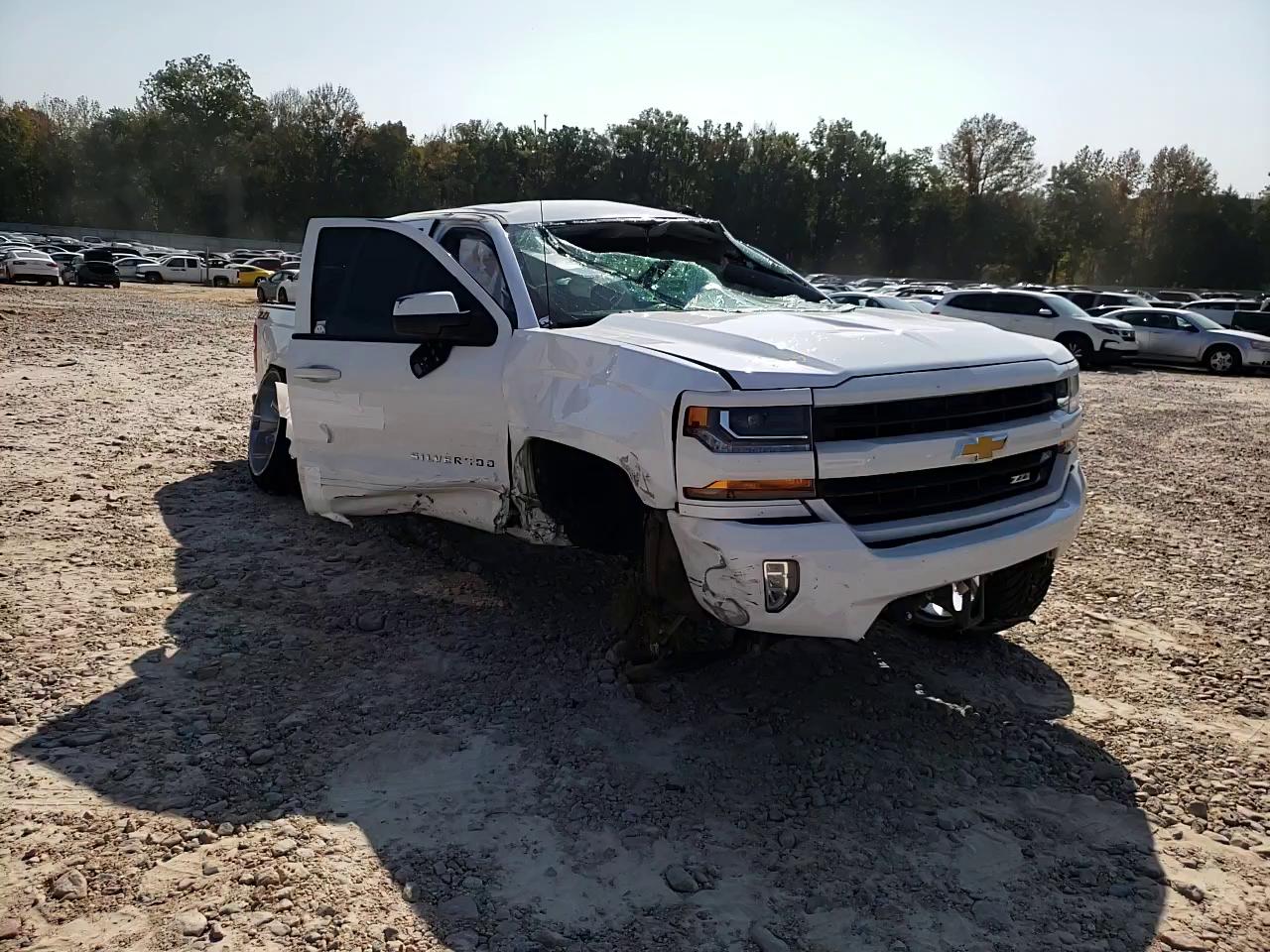 Photo 10 VIN: 3GCUKREC8JG619106 - CHEVROLET SILVERADO 