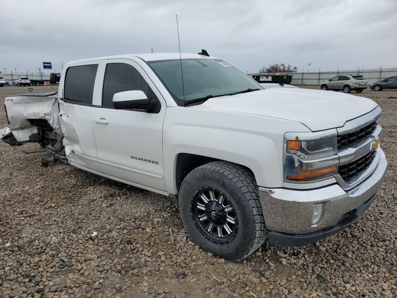 Photo 3 VIN: 3GCUKREC9GG258641 - CHEVROLET SILVERADO 