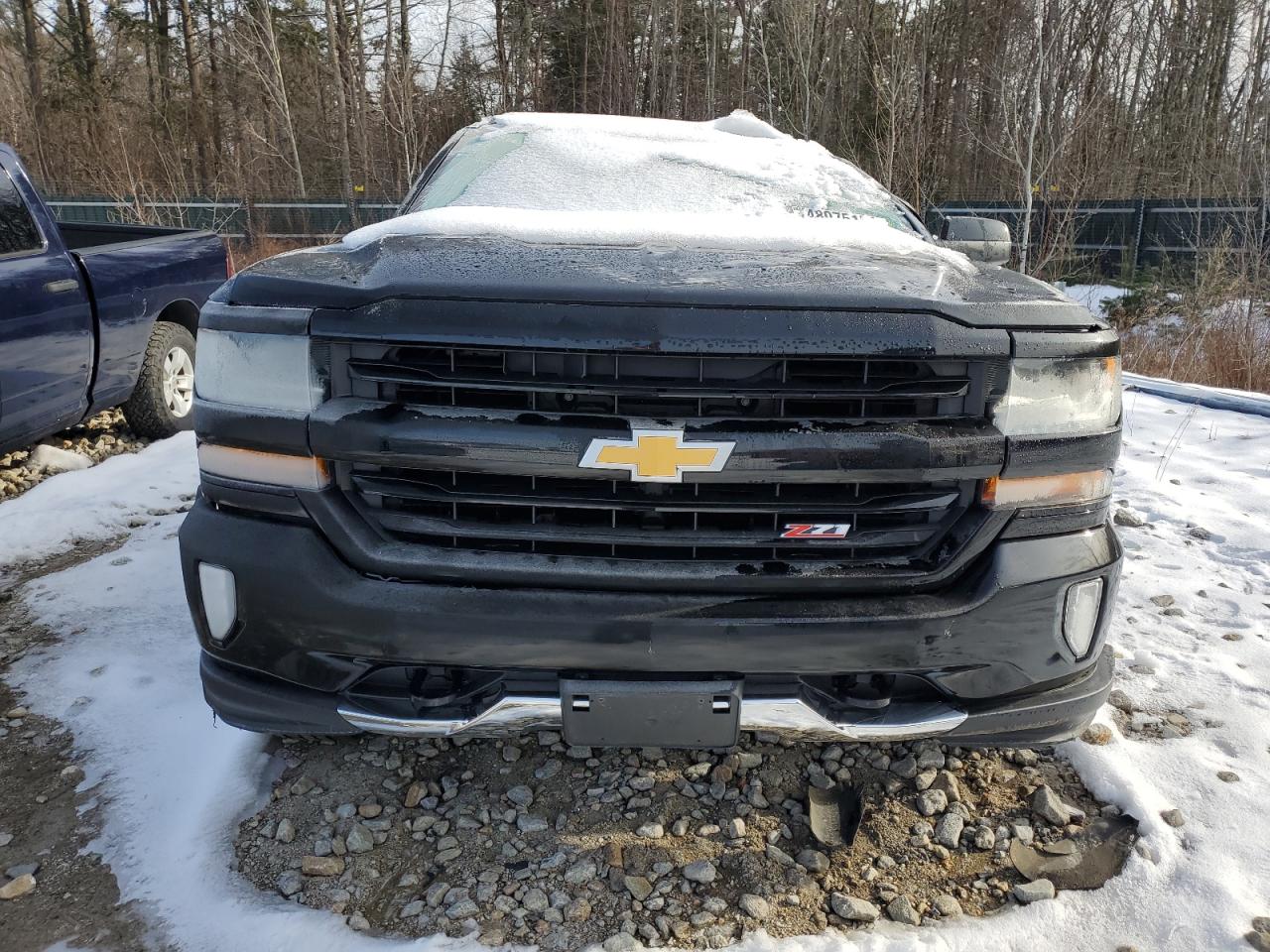 Photo 4 VIN: 3GCUKREC9JG174679 - CHEVROLET SILVERADO 