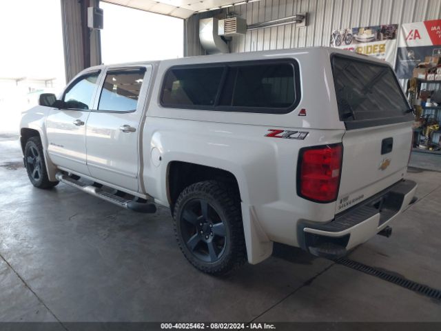 Photo 2 VIN: 3GCUKREC9JG213965 - CHEVROLET SILVERADO 