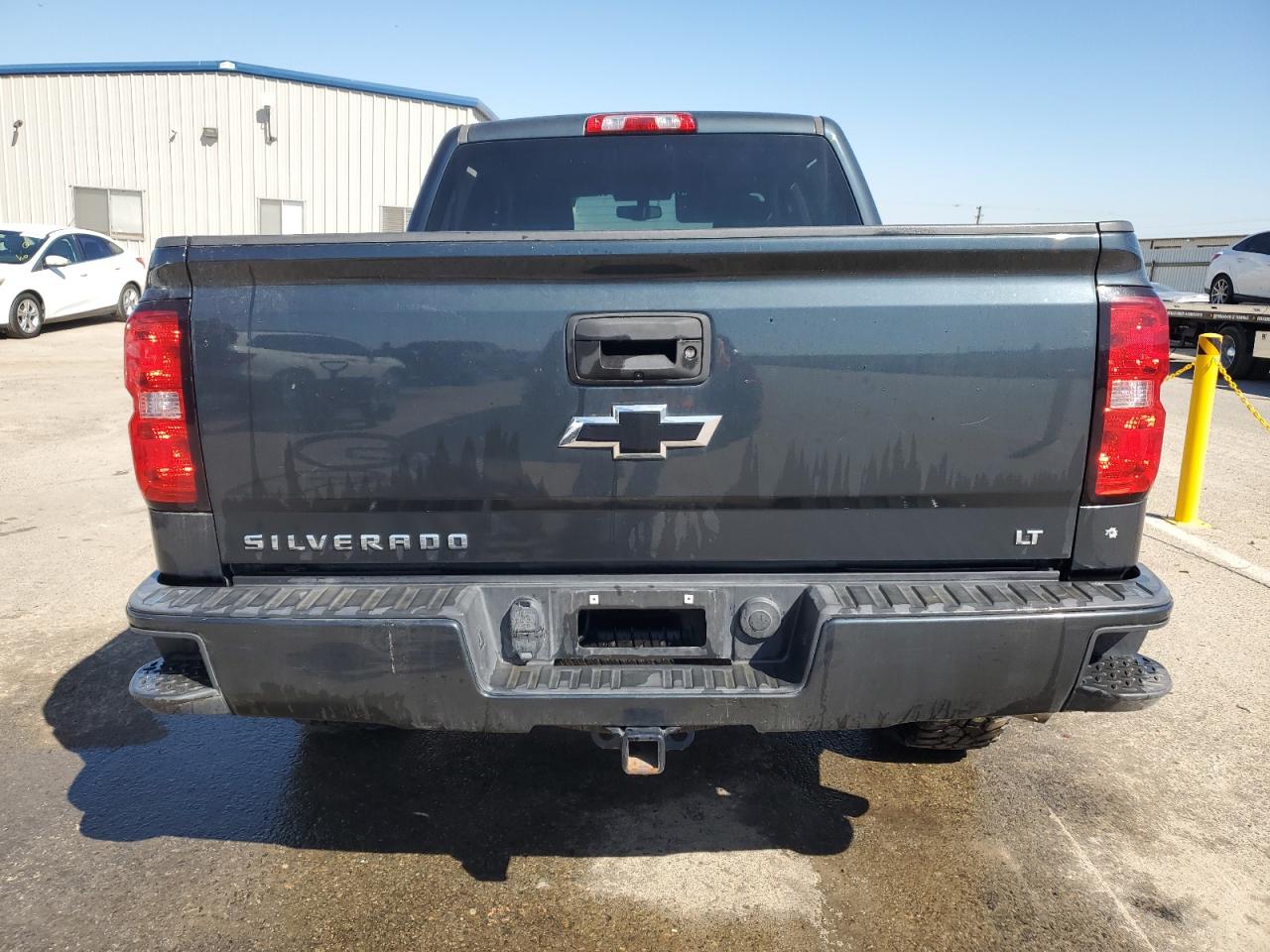 Photo 5 VIN: 3GCUKREC9JG350100 - CHEVROLET SILVERADO 