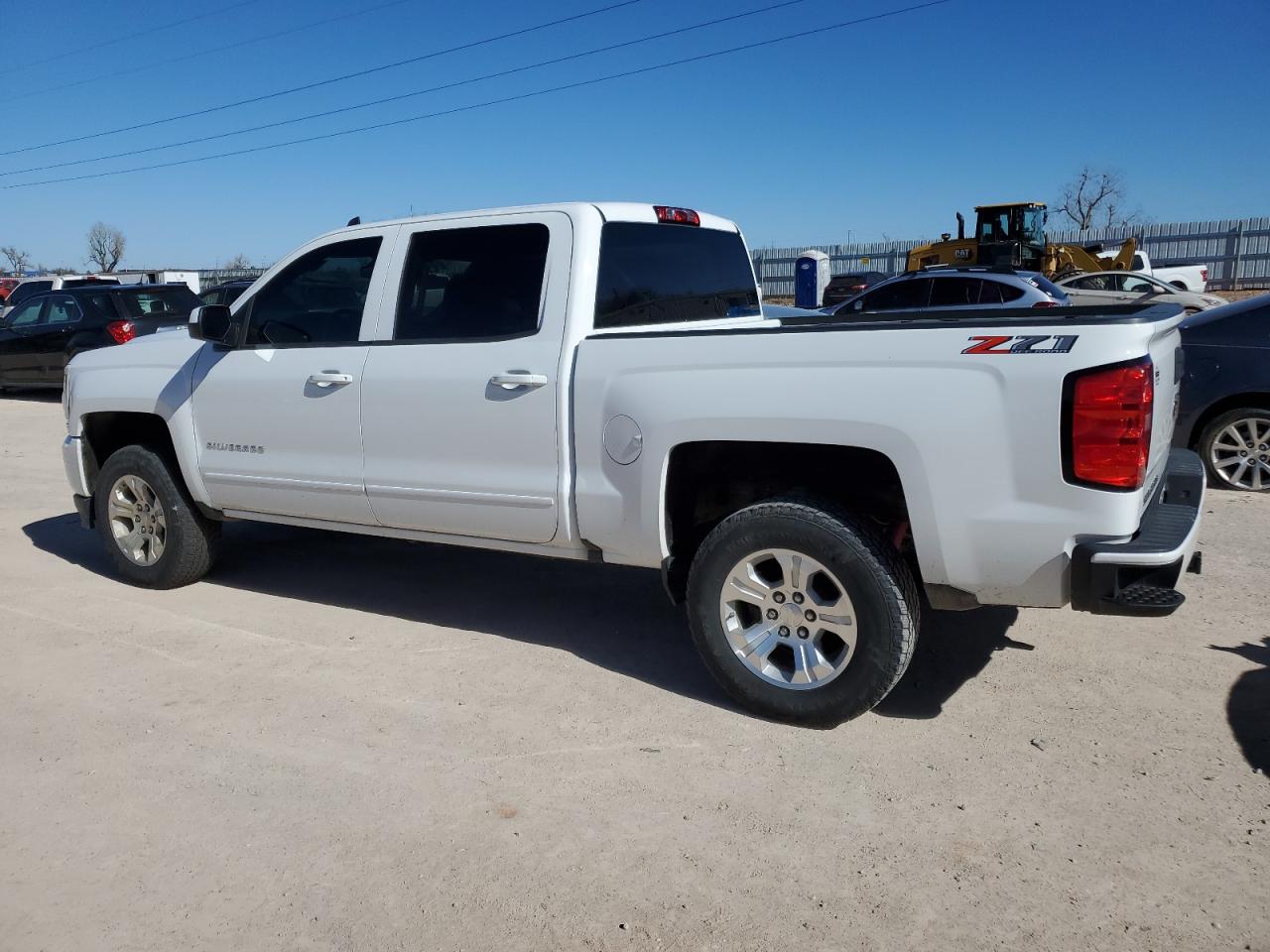 Photo 1 VIN: 3GCUKREC9JG398597 - CHEVROLET SILVERADO 