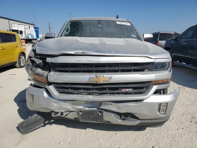 Photo 4 VIN: 3GCUKREC9JG637307 - CHEVROLET SILVERADO 