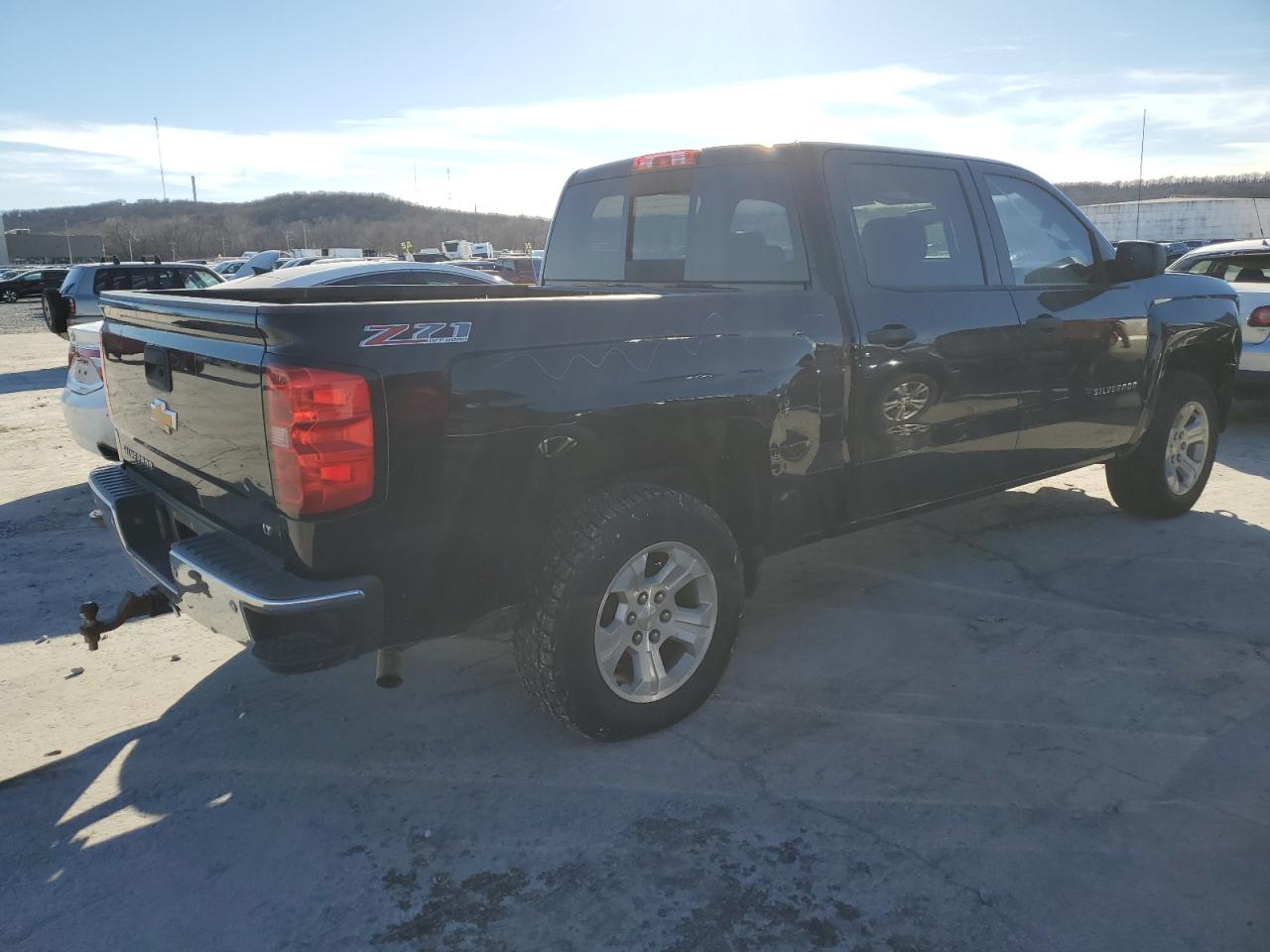 Photo 2 VIN: 3GCUKRECXEG106705 - CHEVROLET SILVERADO 