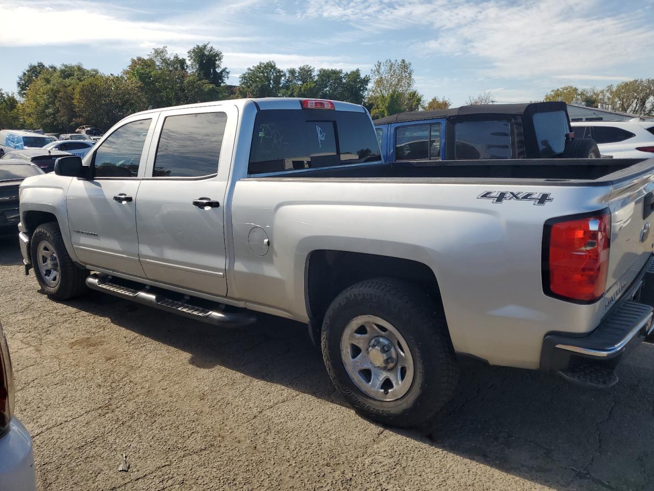 Photo 1 VIN: 3GCUKRECXFG231835 - CHEVROLET SILVERADO 