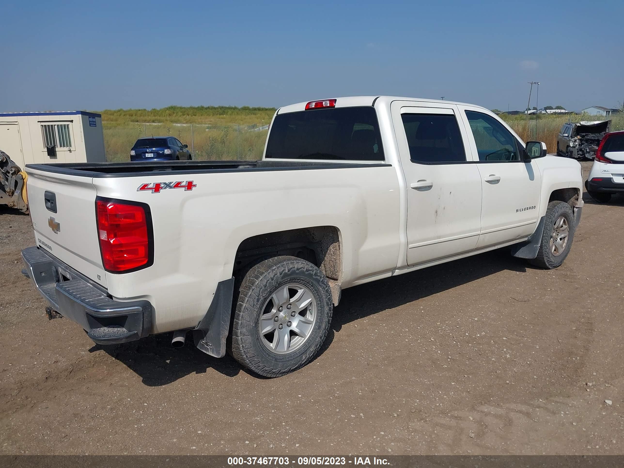 Photo 3 VIN: 3GCUKRECXFG263863 - CHEVROLET SILVERADO 