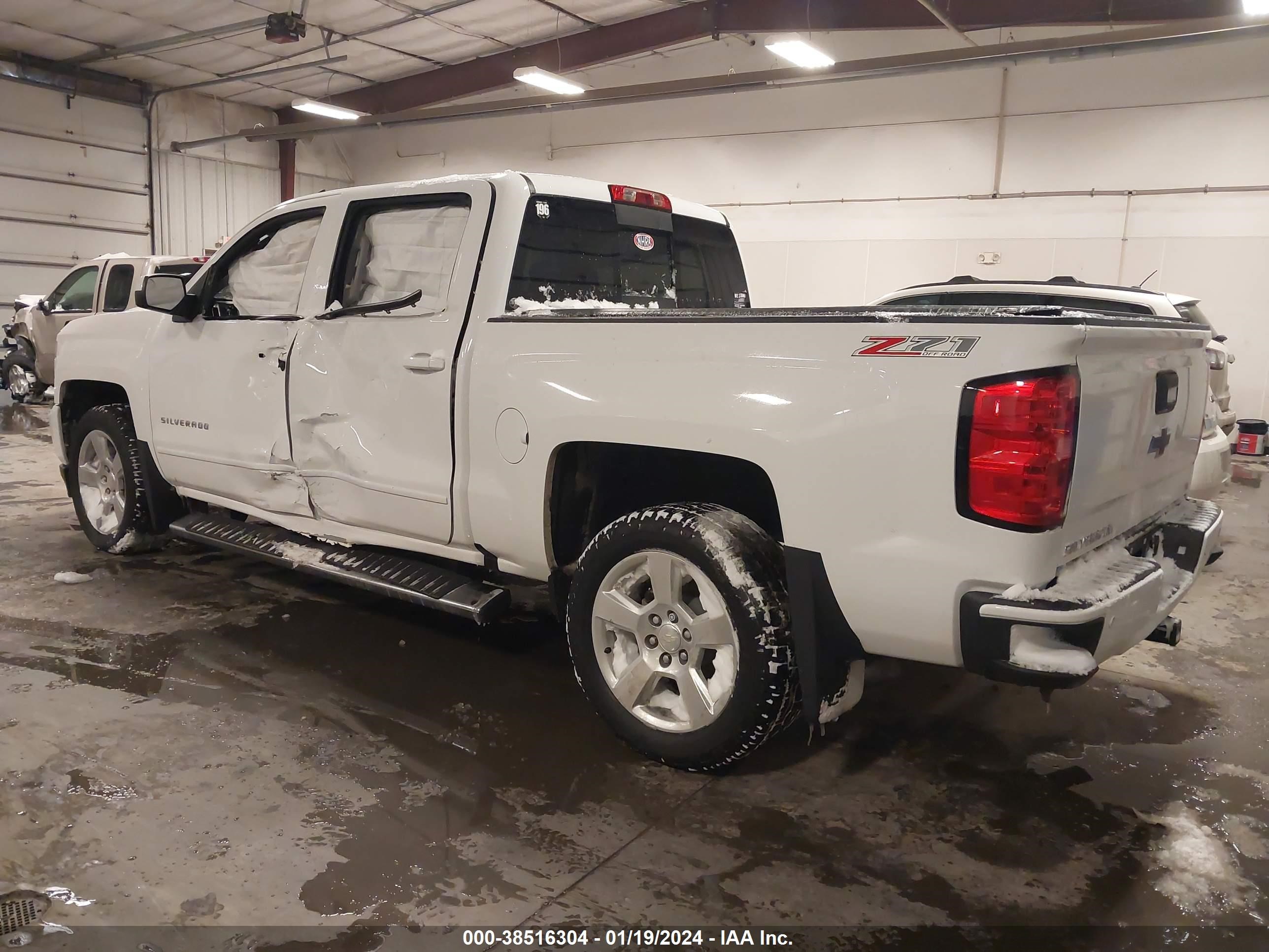 Photo 2 VIN: 3GCUKRECXHG129759 - CHEVROLET SILVERADO 