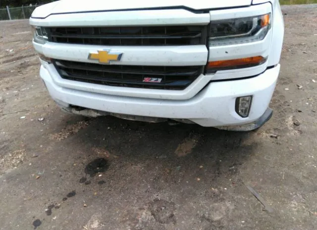 Photo 5 VIN: 3GCUKRECXJG114233 - CHEVROLET SILVERADO 1500 