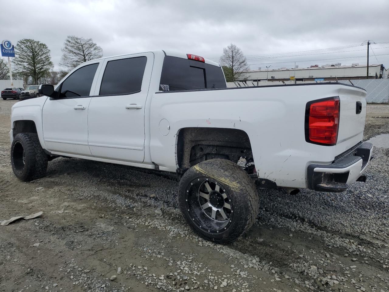 Photo 1 VIN: 3GCUKRECXJG415049 - CHEVROLET SILVERADO 