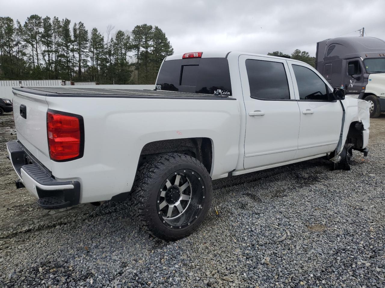 Photo 2 VIN: 3GCUKRECXJG415049 - CHEVROLET SILVERADO 