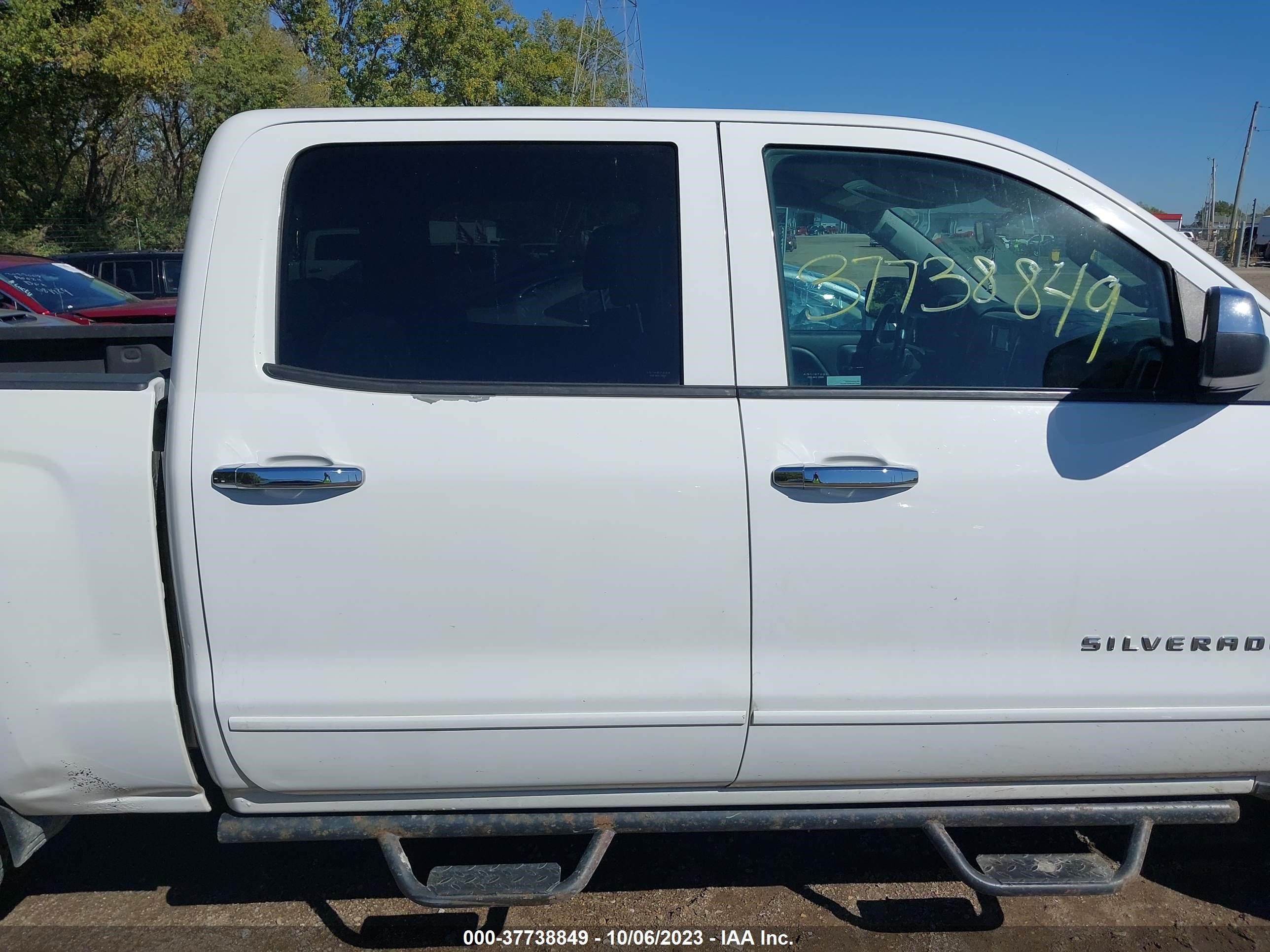 Photo 12 VIN: 3GCUKREH3FG268513 - CHEVROLET SILVERADO 