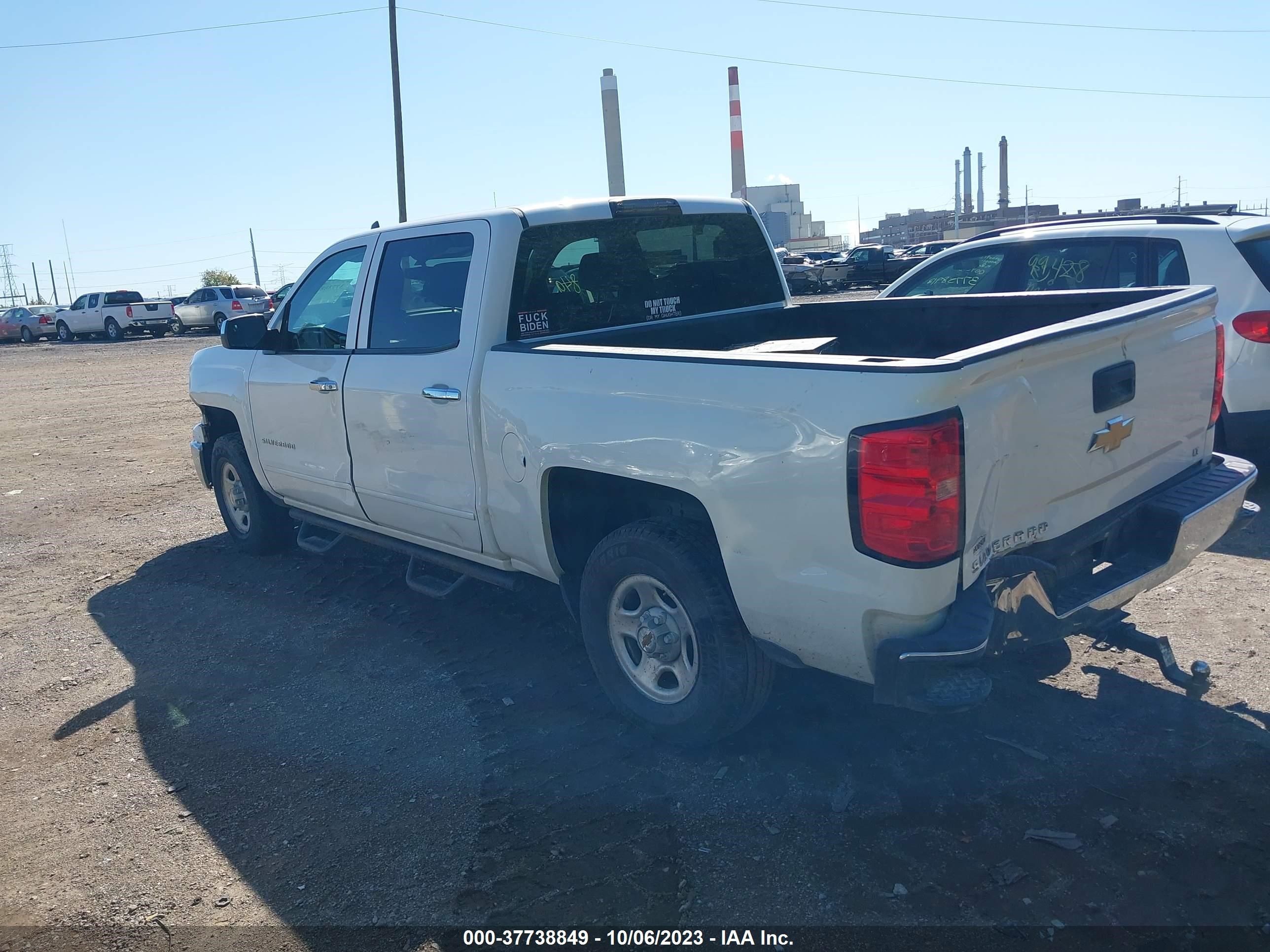 Photo 2 VIN: 3GCUKREH3FG268513 - CHEVROLET SILVERADO 