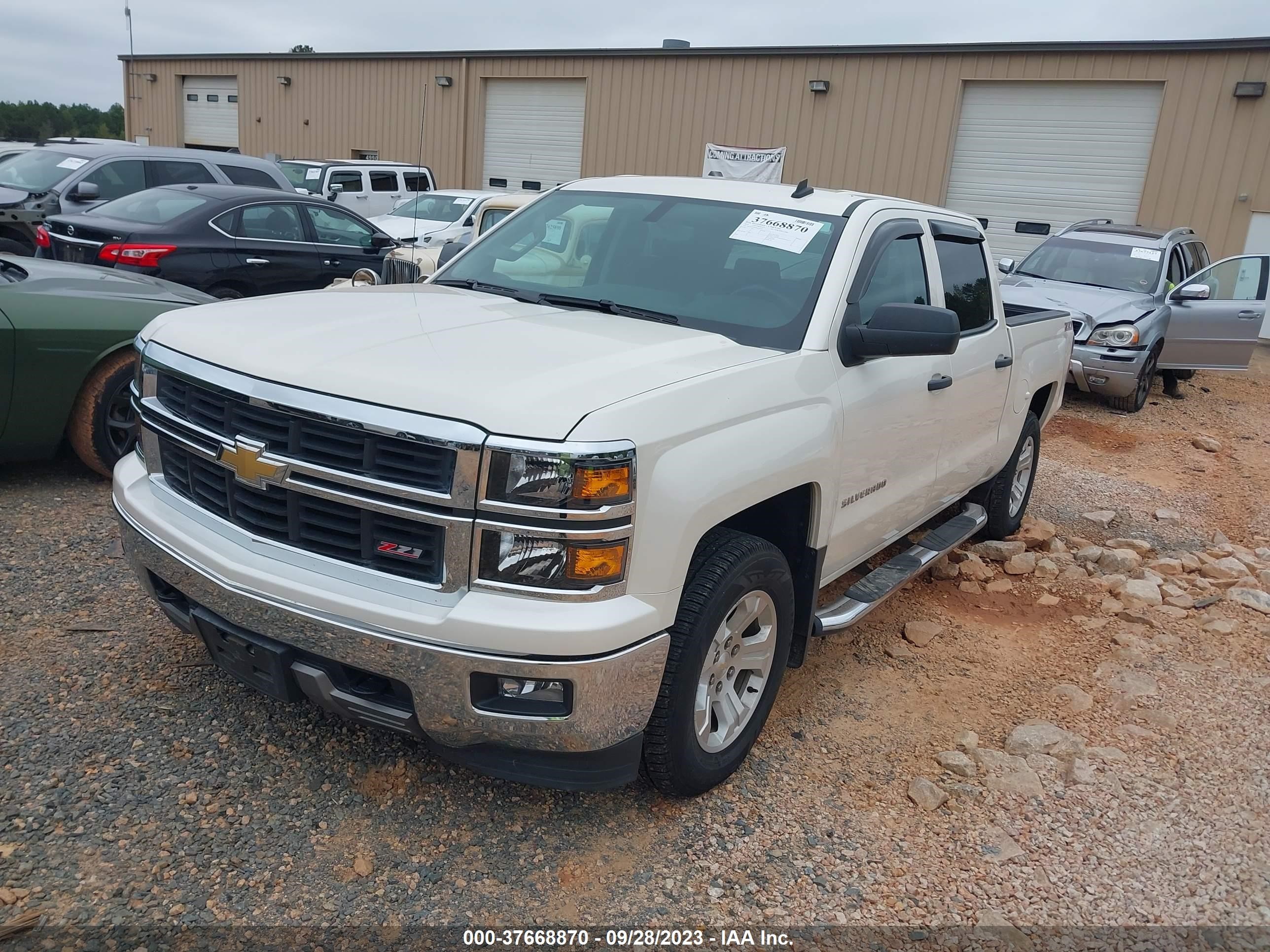 Photo 1 VIN: 3GCUKREH7EG423918 - CHEVROLET SILVERADO 