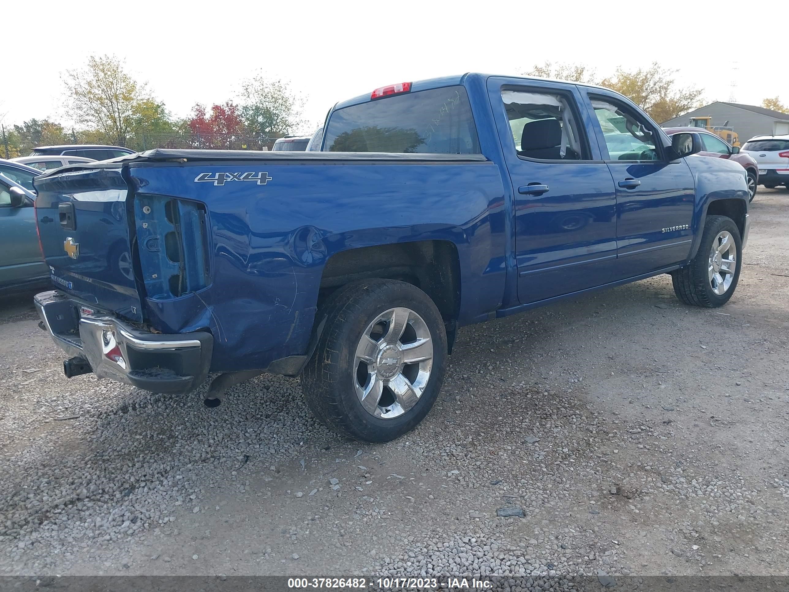 Photo 3 VIN: 3GCUKRER9JG406198 - CHEVROLET SILVERADO 