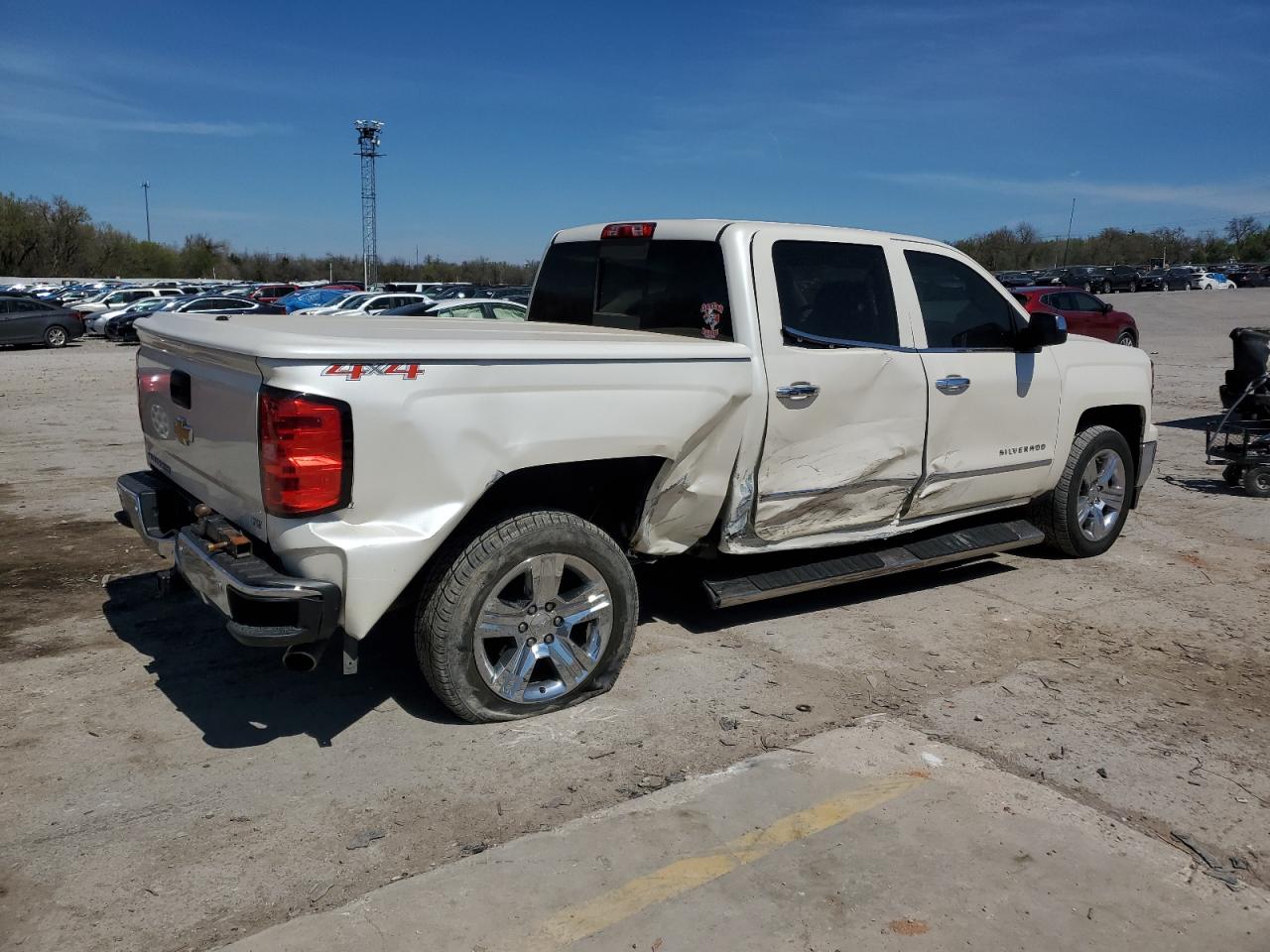 Photo 2 VIN: 3GCUKSEC0FG426690 - CHEVROLET SILVERADO 