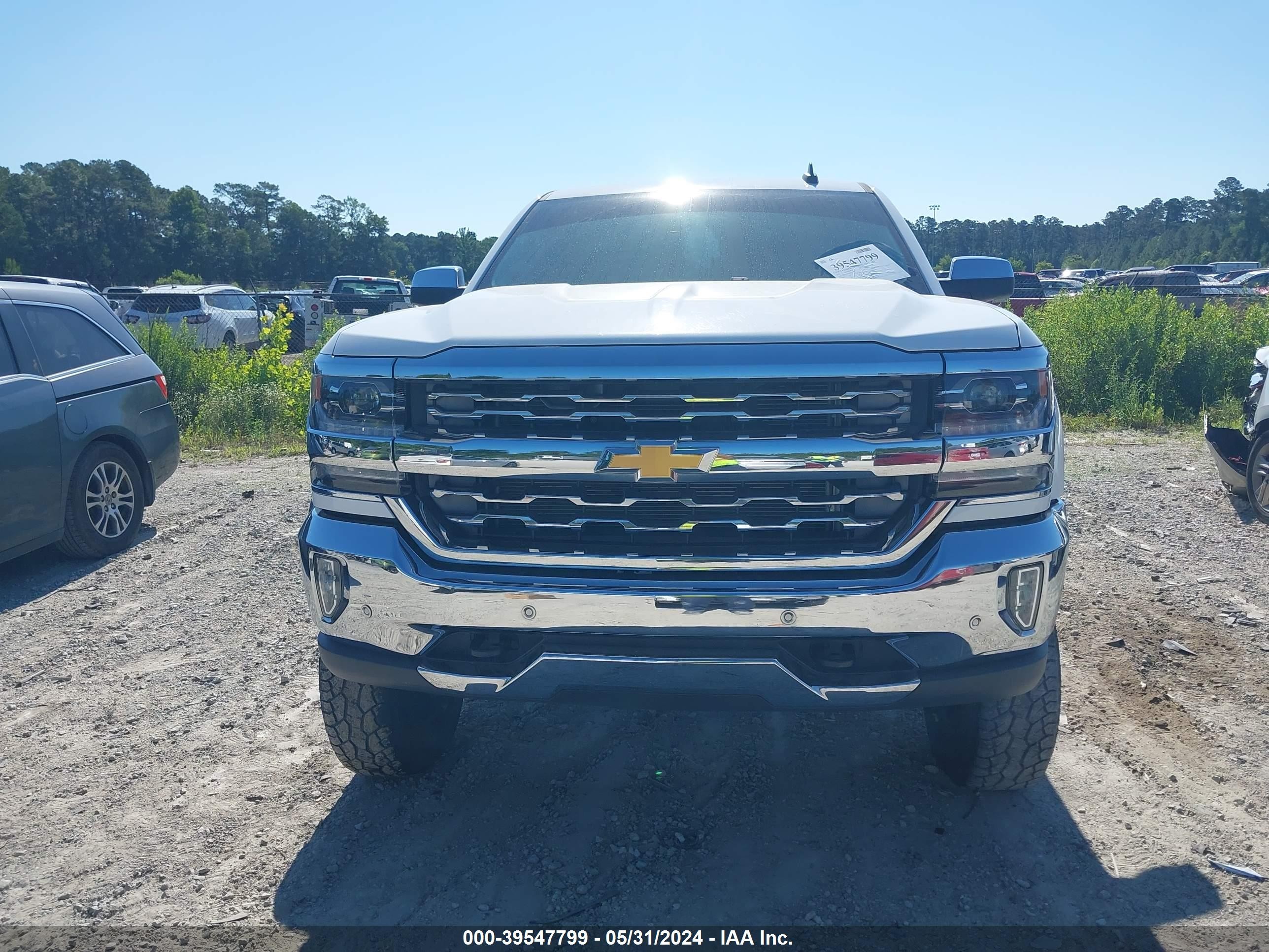 Photo 11 VIN: 3GCUKSEC0GG321908 - CHEVROLET SILVERADO 