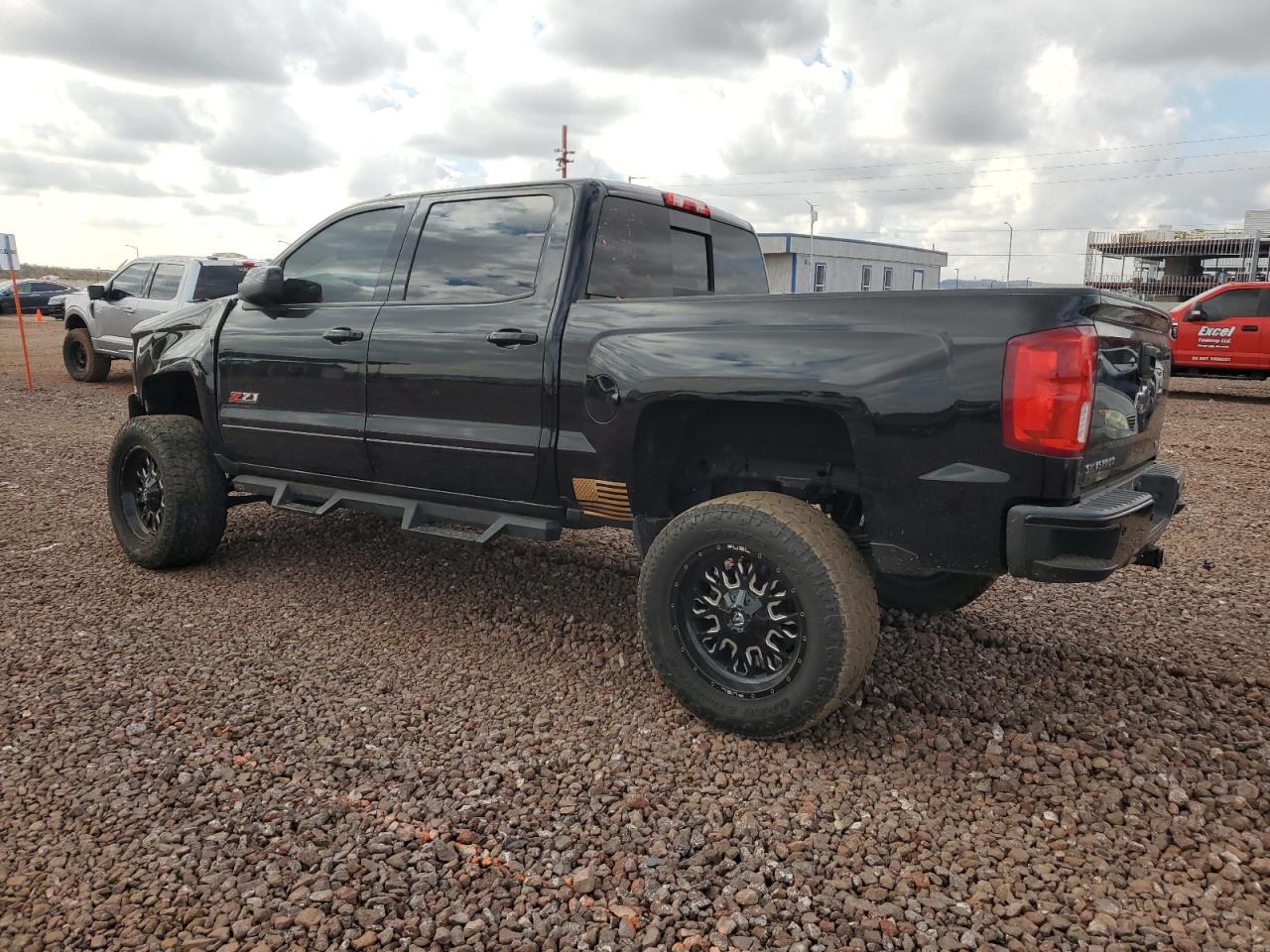 Photo 1 VIN: 3GCUKSEC0GG327661 - CHEVROLET SILVERADO 