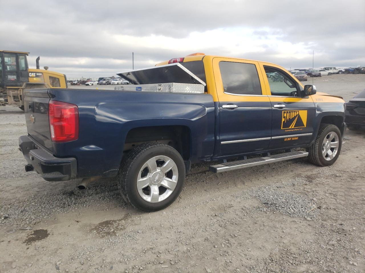 Photo 2 VIN: 3GCUKSEC0HG234737 - CHEVROLET SILVERADO 