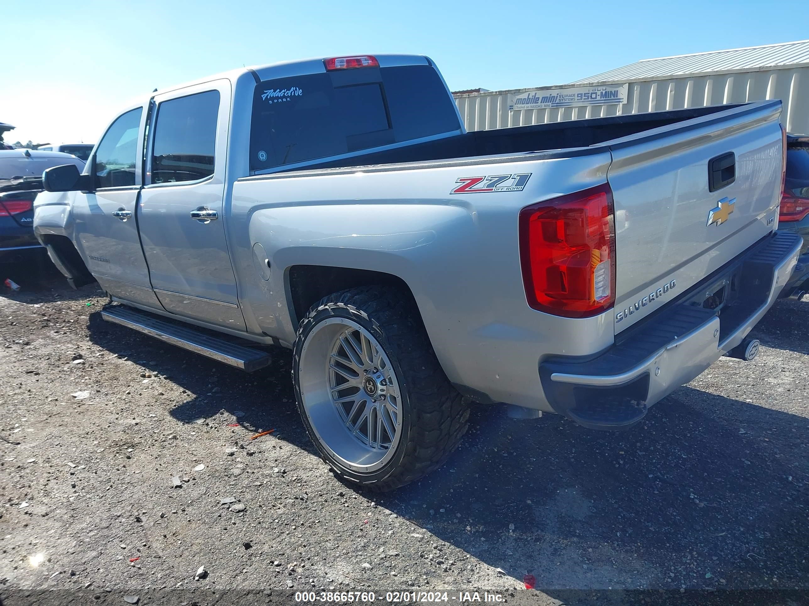 Photo 2 VIN: 3GCUKSEC0HG319805 - CHEVROLET SILVERADO 