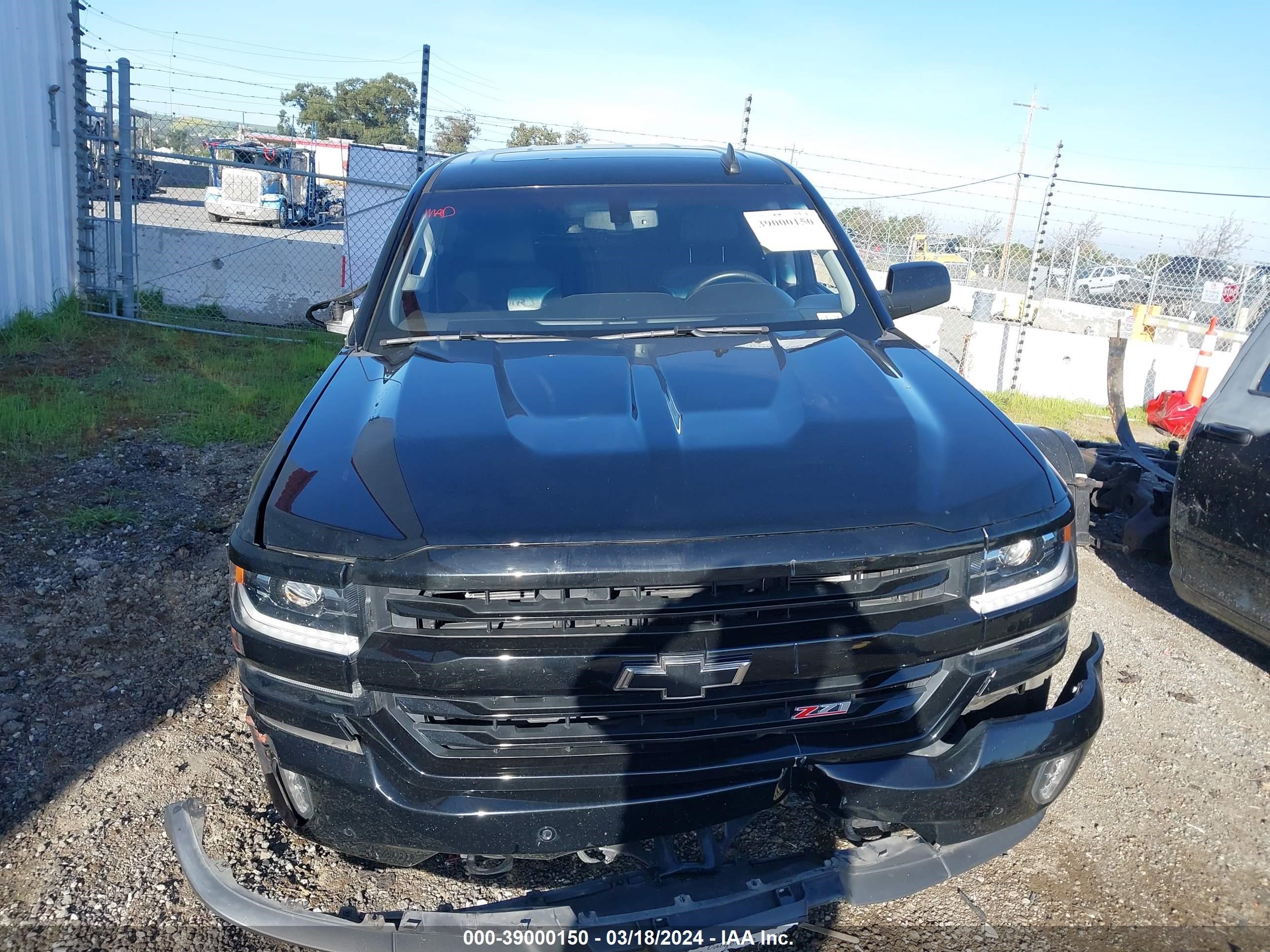 Photo 12 VIN: 3GCUKSEC0JG142923 - CHEVROLET SILVERADO 