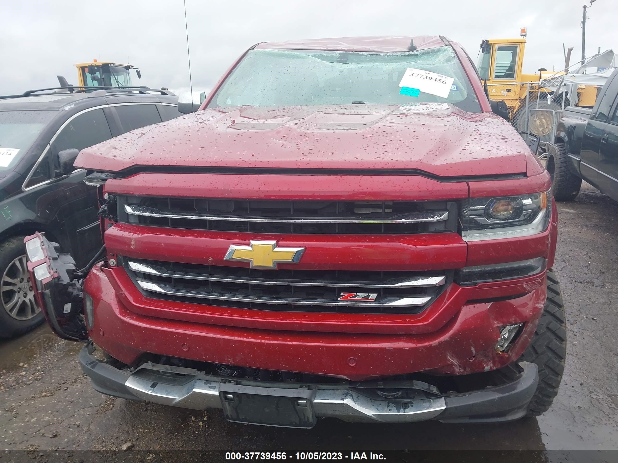 Photo 10 VIN: 3GCUKSEC0JG411597 - CHEVROLET SILVERADO 1500 