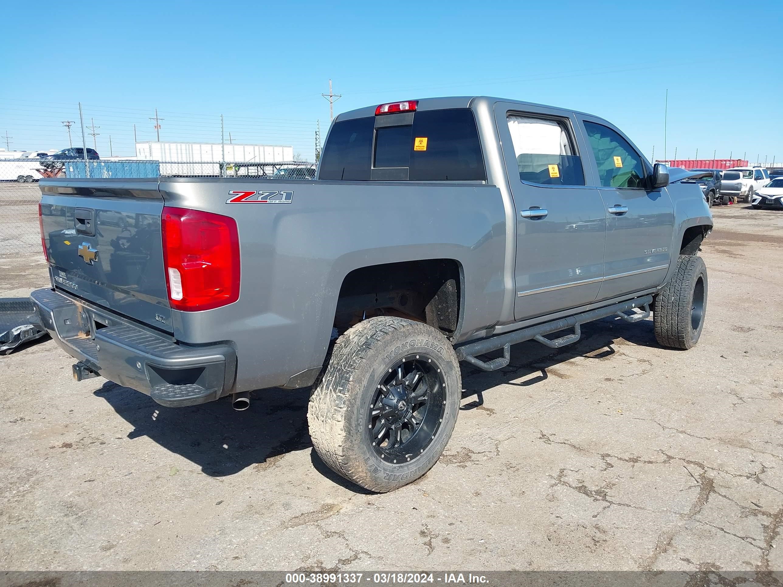 Photo 3 VIN: 3GCUKSEC2HG372859 - CHEVROLET SILVERADO 