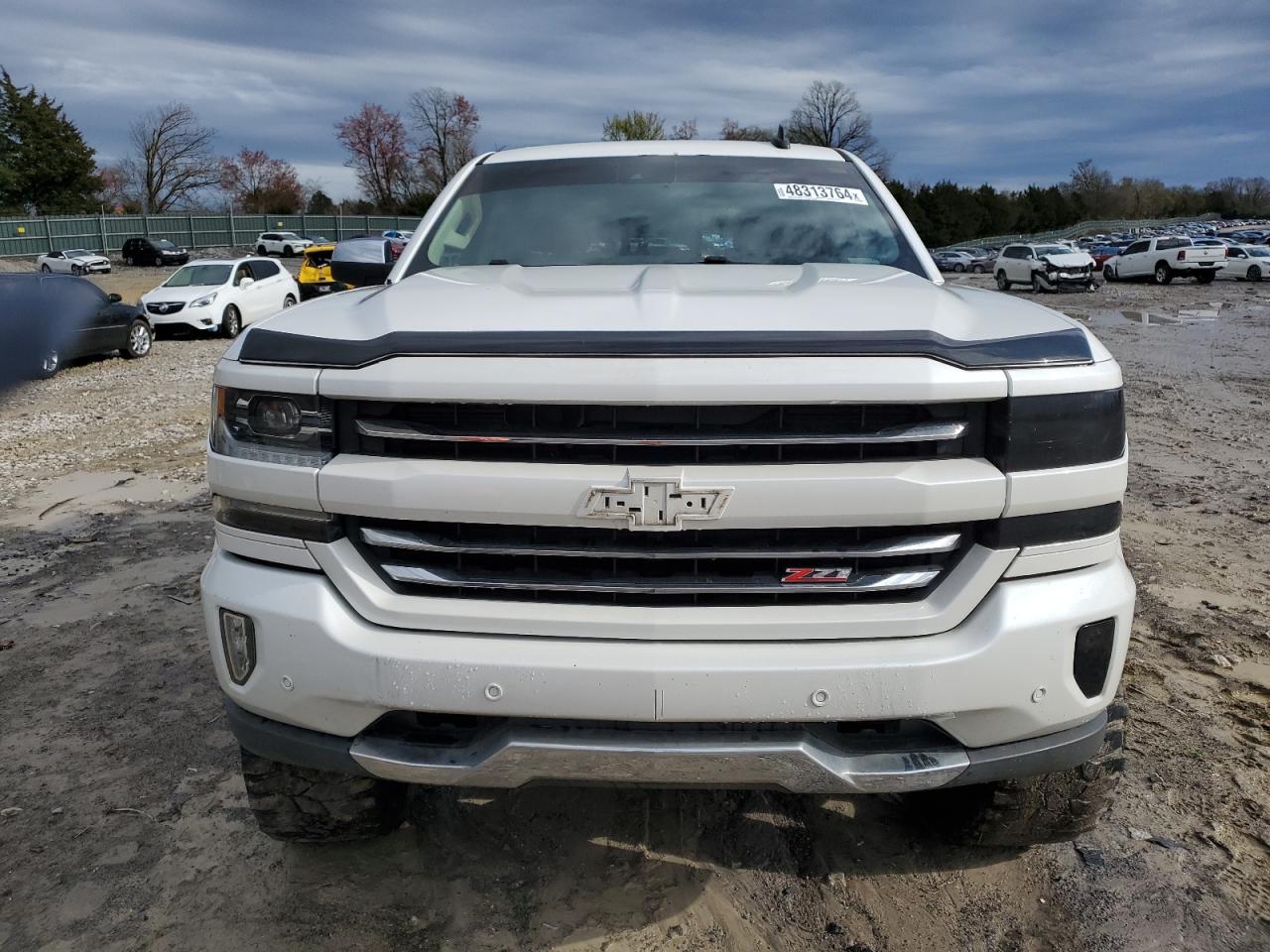 Photo 4 VIN: 3GCUKSEC2JG112774 - CHEVROLET SILVERADO 